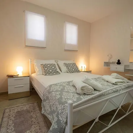John Apartamento Drepano (Argolis)